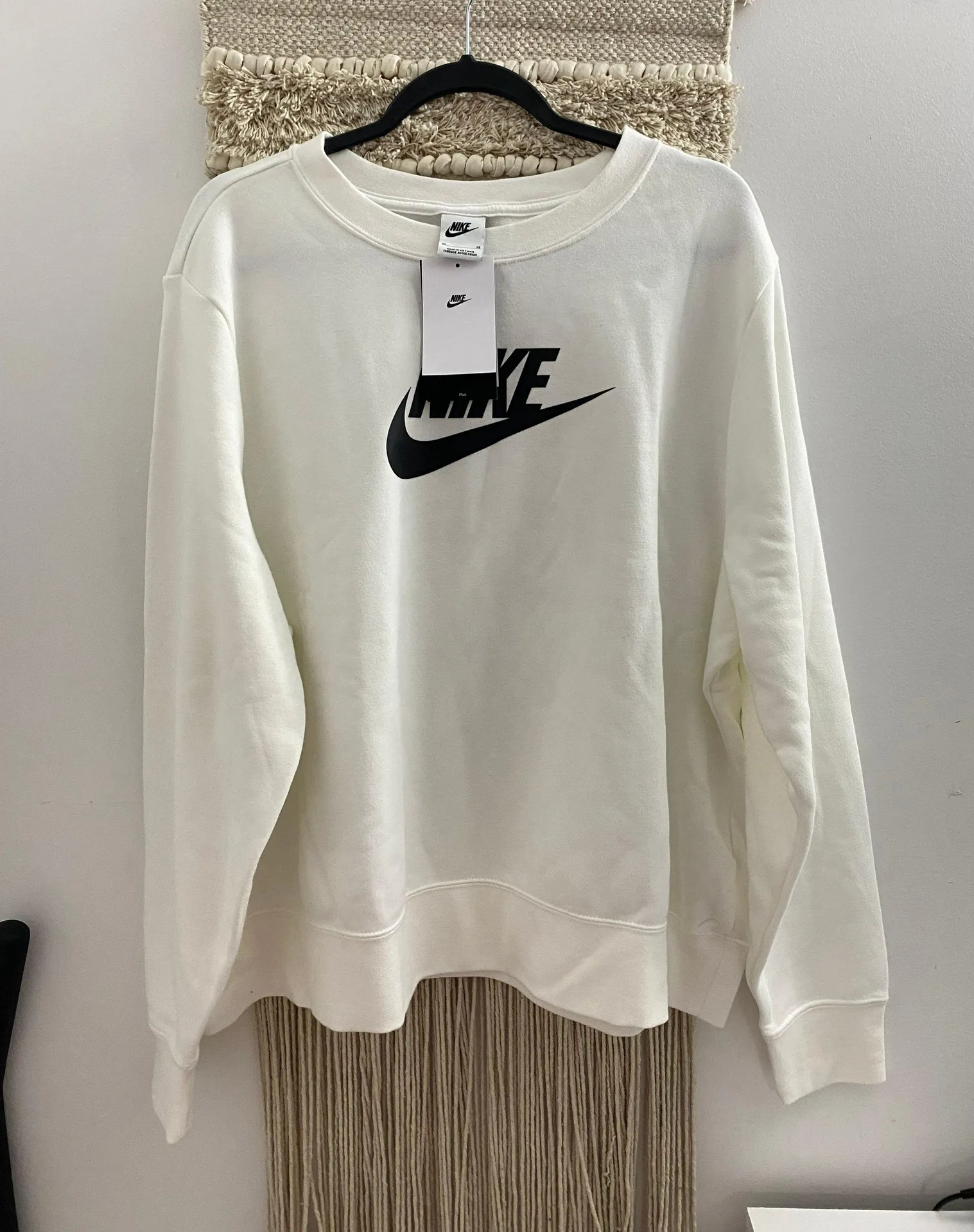 Nike White Crew Neck Sweatshirt - Image 2