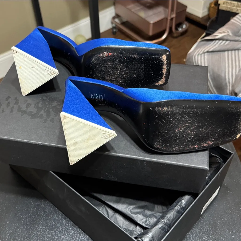The Attico DEVON Electric Blue Pump Triangle Heels Size 38 - Image 10
