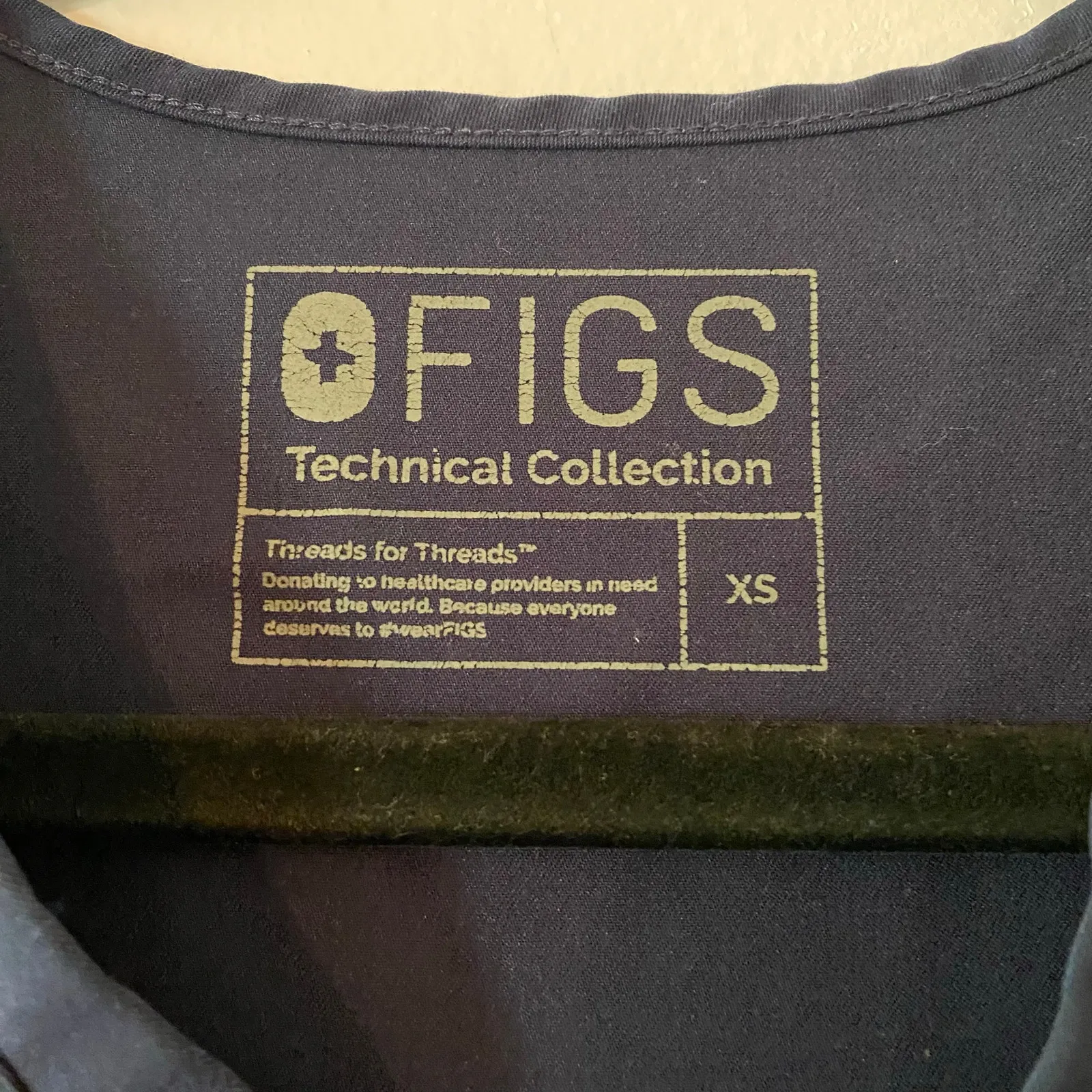 FIGS Navy Blue Catarina Scrub Top Nurse Doctor Uniform Medical Women's size XS - Image 2