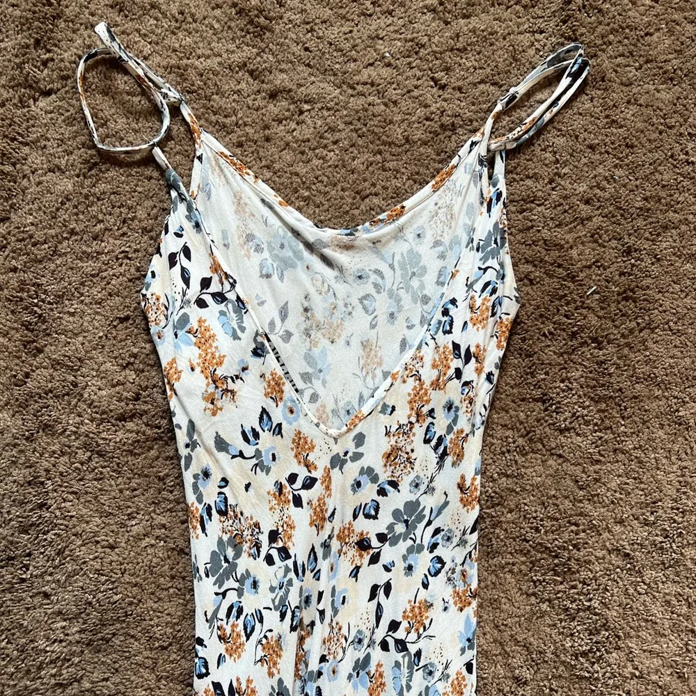 Audrey 3+1 ‘Days Like This’ Floral Midi Slip Dress - Image 3