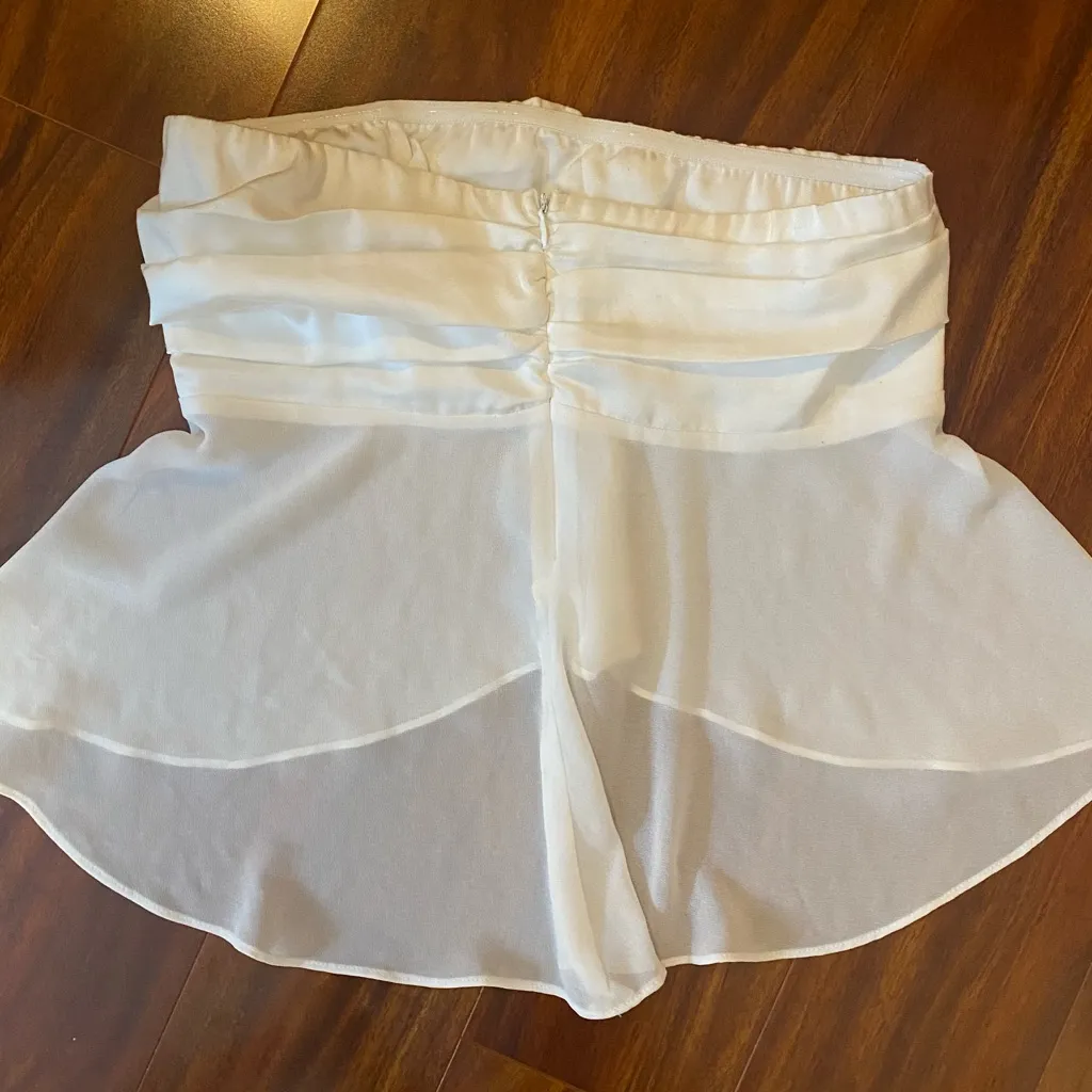 Victoria + Sophia White sheer Chifon strapless crop top - Image 2