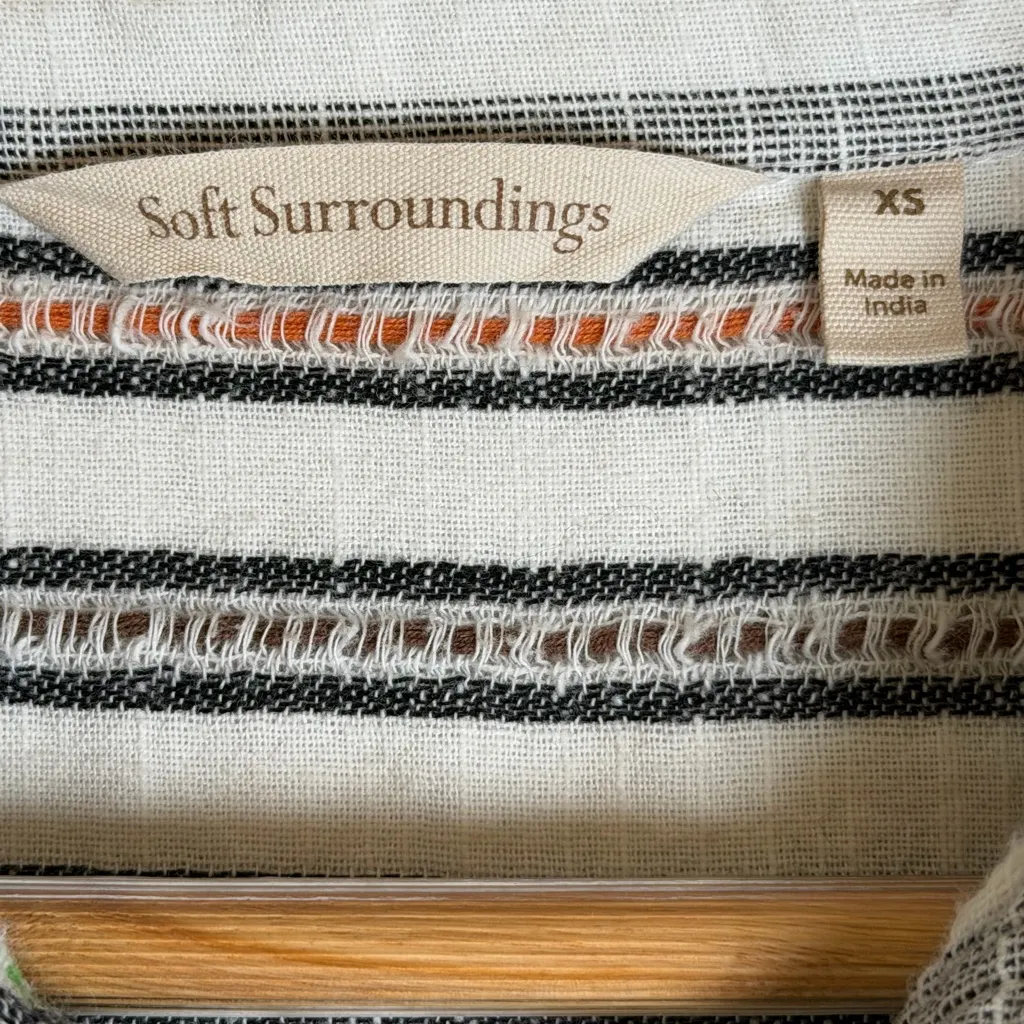 Soft Surroundings Women’s Embroidered Boho Tunic Top Sz XS *flawed* - Image 3