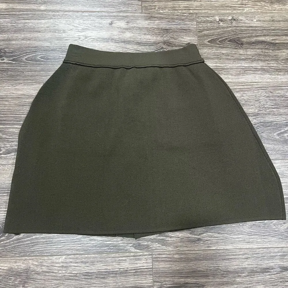 Few Moda Green Knit Skirt with pockets - Image 3