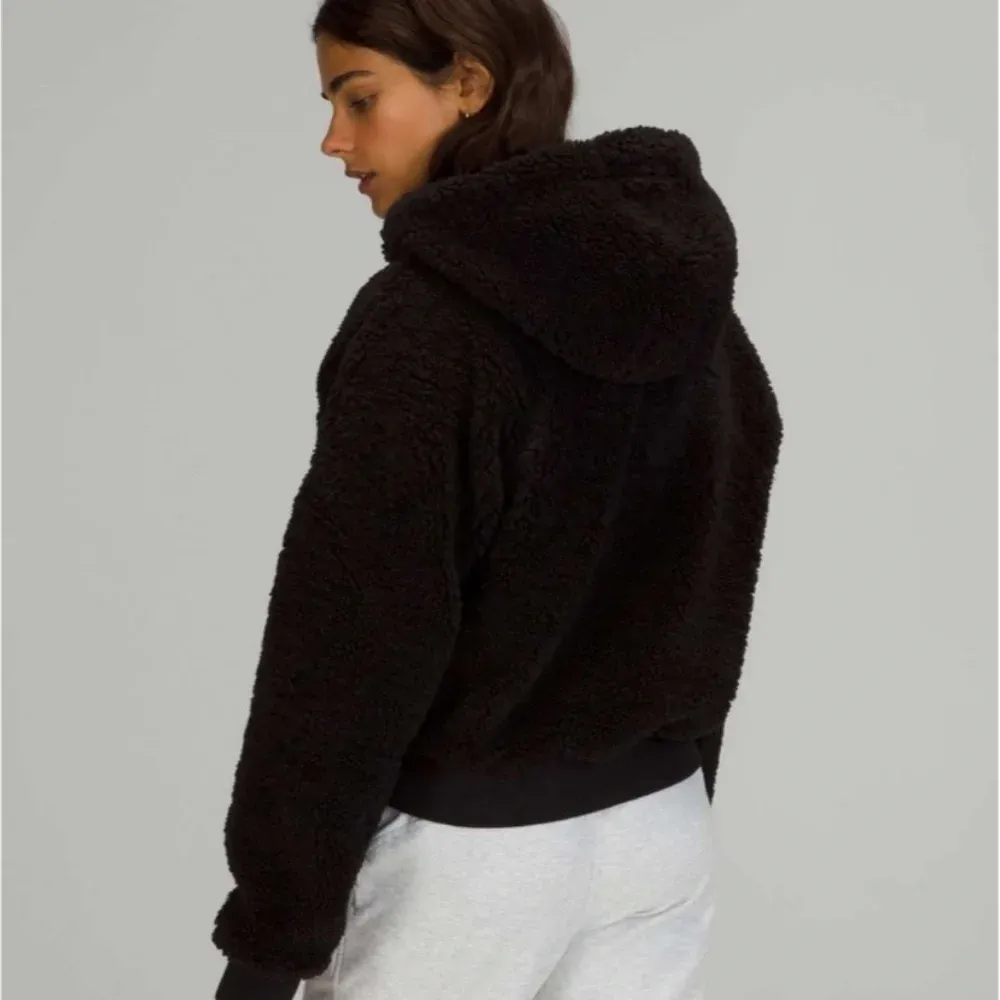 Lululemon Textured Fleece 1/2 Zip‎ Black size 4 sherpa hooded - Image 2