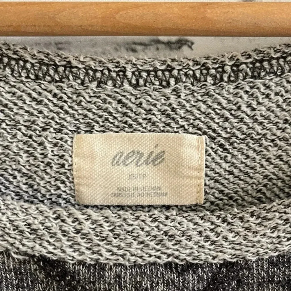 Women’s Aerie gray heathered Pullover scoop neck Long Sleeve sweatshirt XS - Image 3