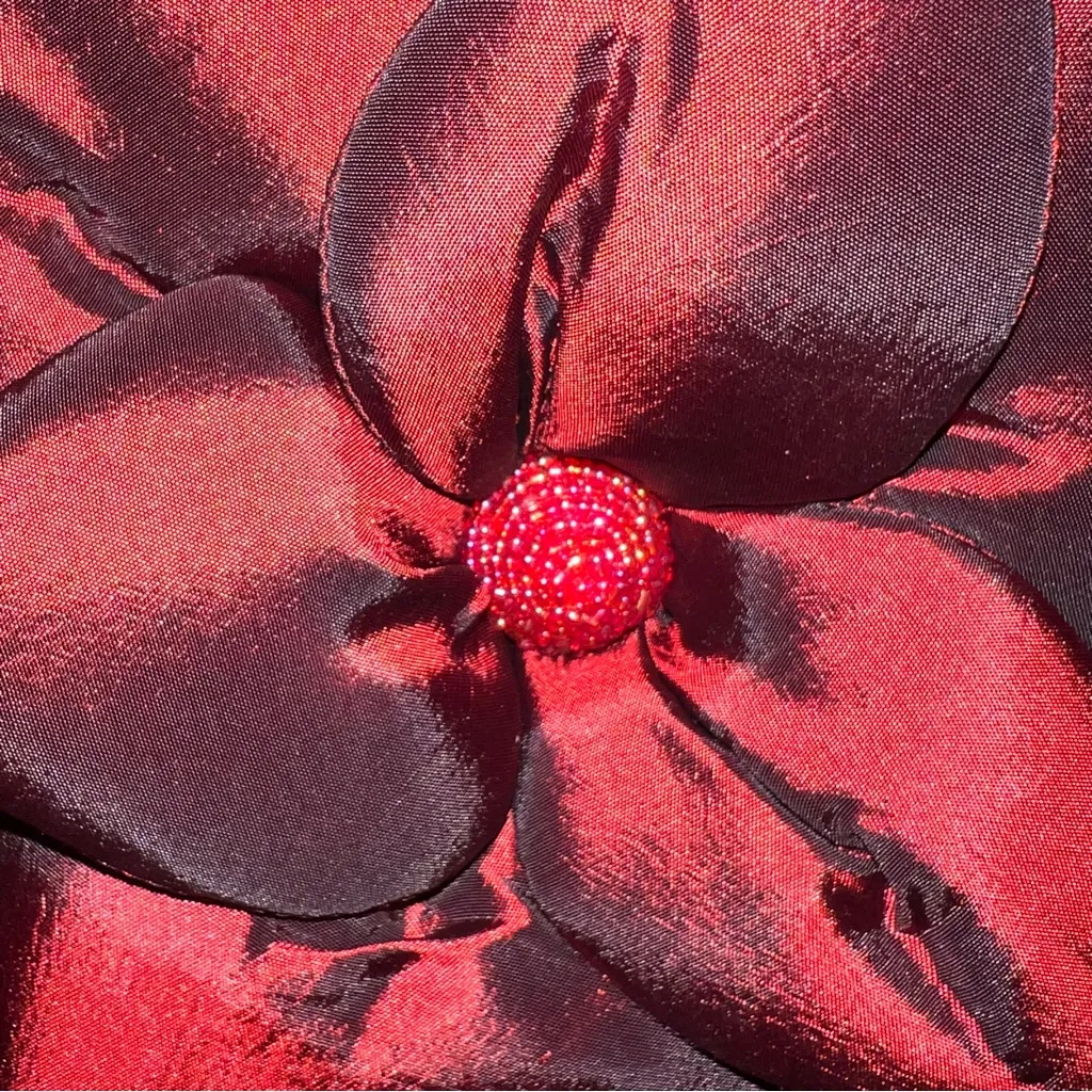 Stunning Red Satin Flower Handbag - Image 4