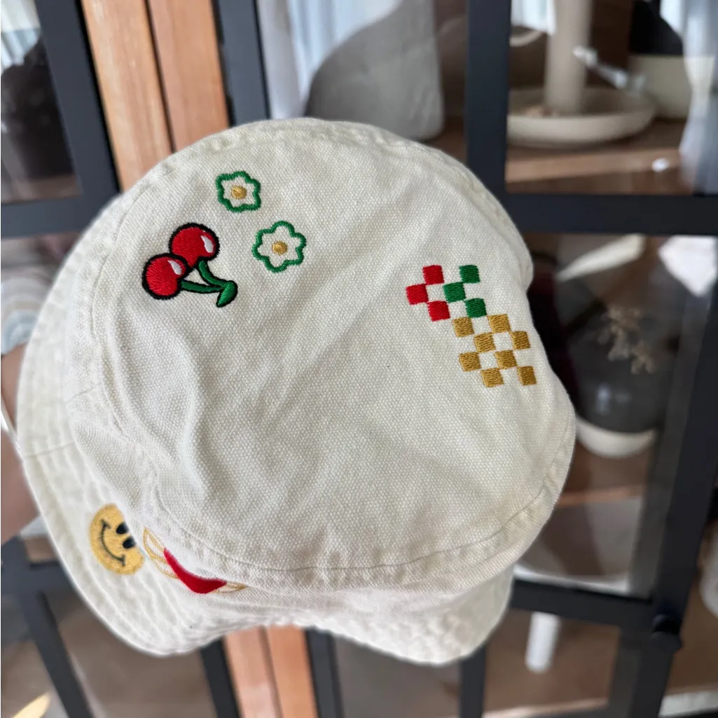 Urban outfitters Poppy Embroidered Bucket Hat butterfly cherry smiley face sand - Image 8