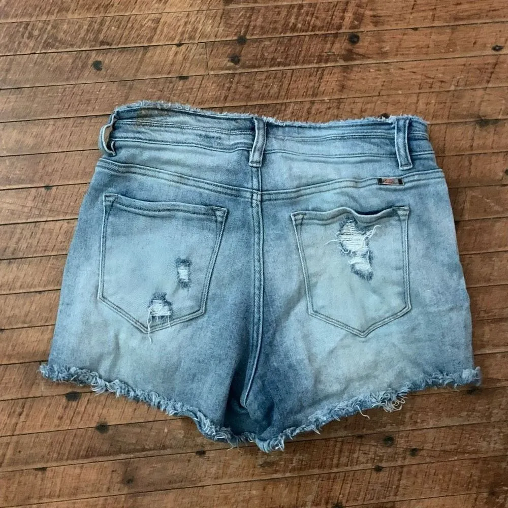 Kancan high waist raw hem cutoff wedgie 29 denim shorts Blue - Image 4