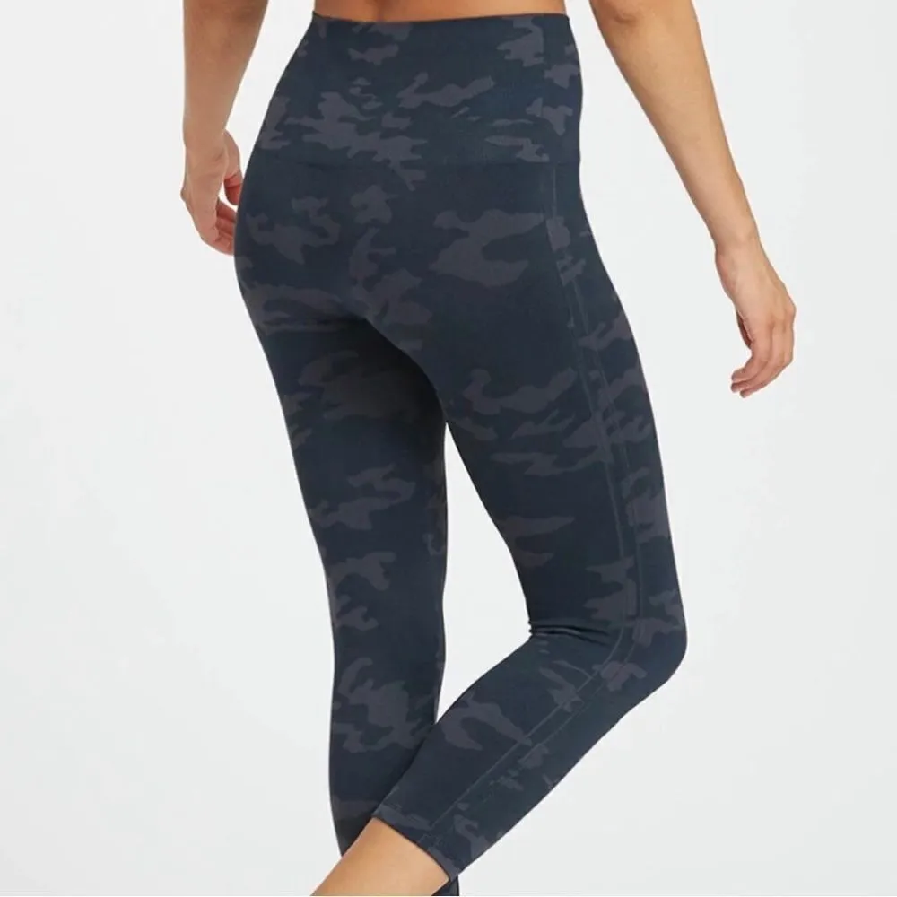 SPANX Look at Me Now Seamless Cropped Camo Leggings- Size Medium - Image 2