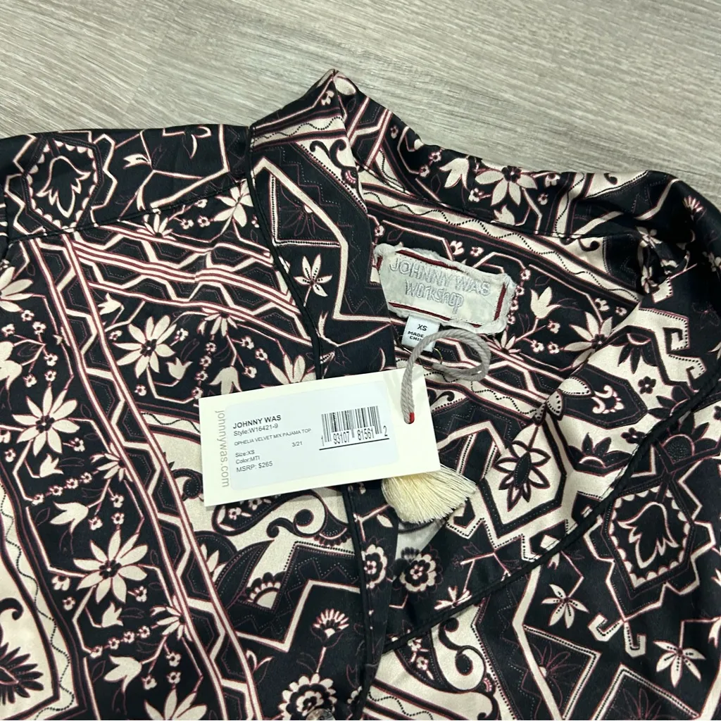 Johnny Was Ophelia Velvet Mix Pajama Top Black NWT Size XS - Image 4