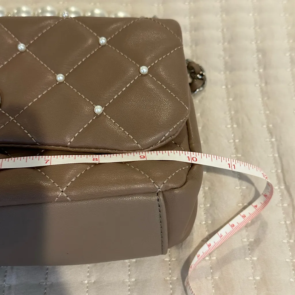 Badgley Mischka Vegan Leather Pearl Accents ladies purse/crossbody - Image 7