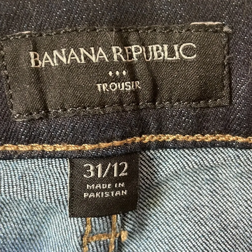 Banana Republic trouser jean in dark wash size 31/12 - Image 3