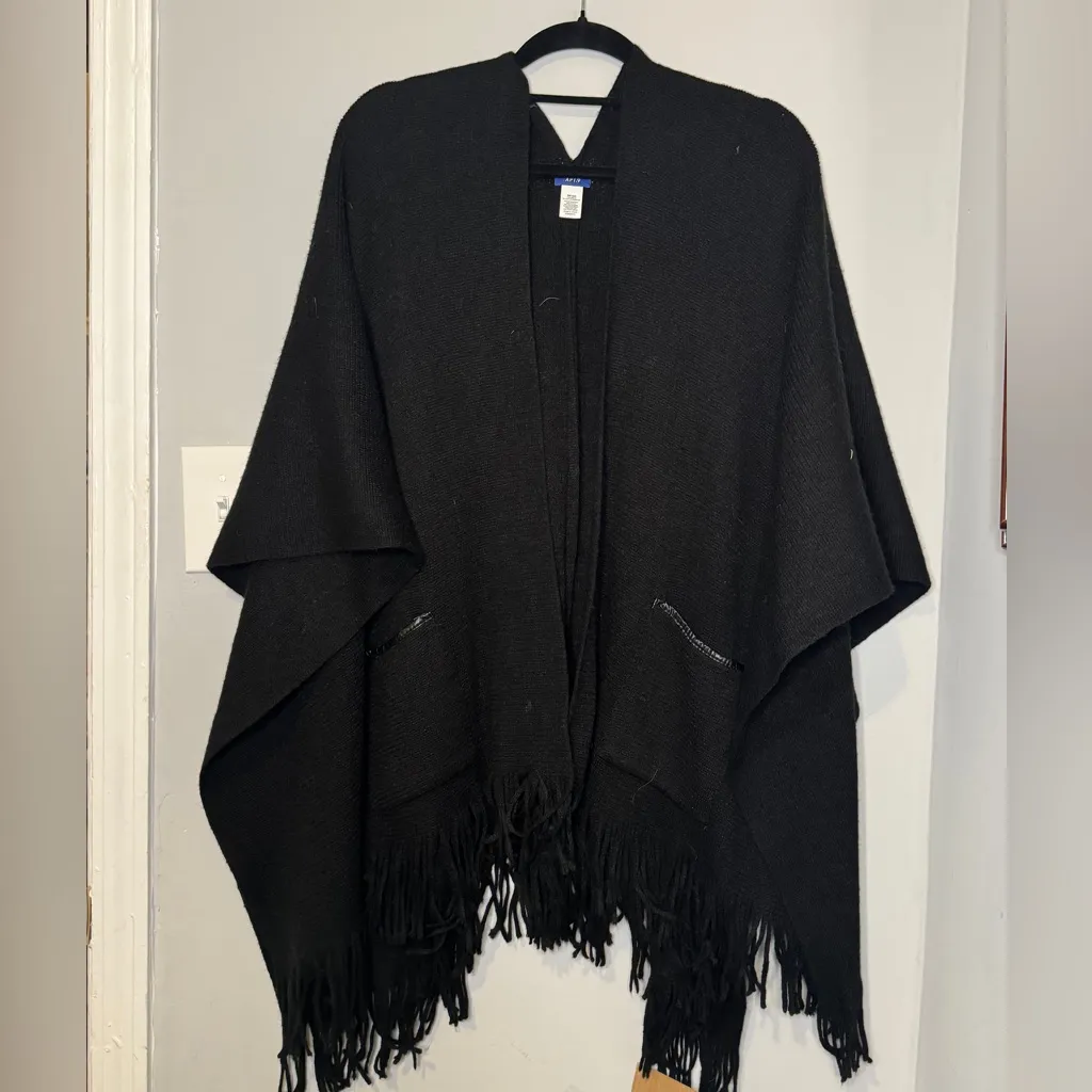 Apt. 9 Fringe Poncho Shawl with Pockets - Image 2