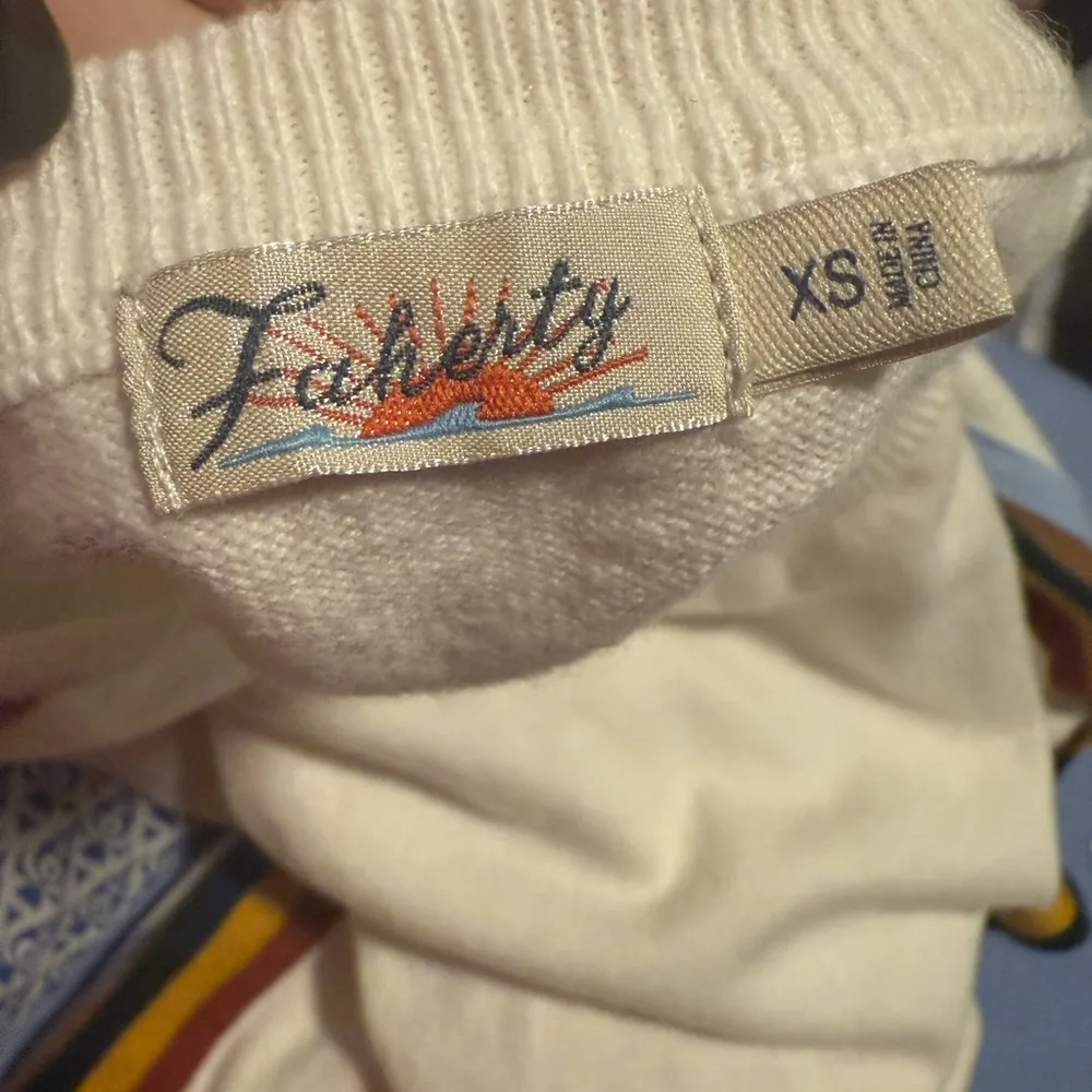 ❤️HOST PICK❤️Faherty Cream Long Sleeve Sweater - Image 7