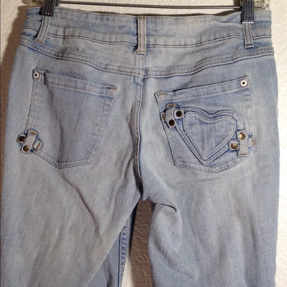FINAL MARKDOWN Junior' no boundaries Distressed Blue Jeans 9 - Image 5