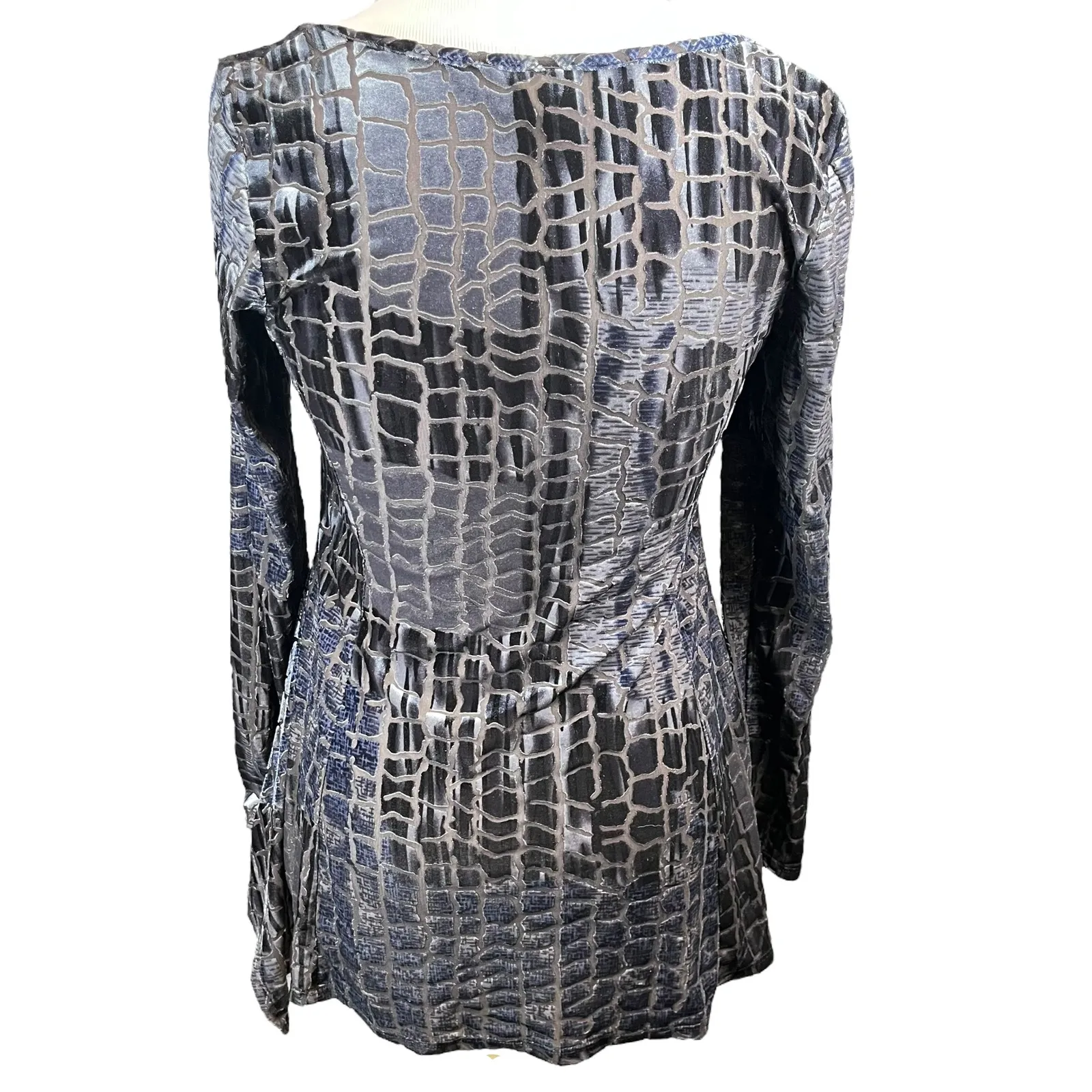 Linda Leal Women's Y2K Fairy Witchy Whimsygoth Blue/Gray Velvet Tunic Top Medium Blue - Image 3