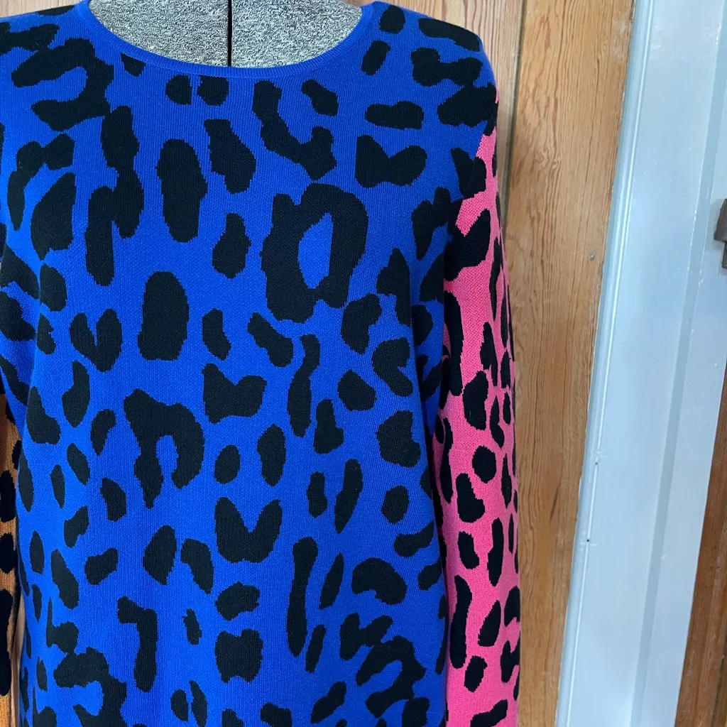 ✨Edinburgh Knitwear Colorful Vibrant Leopard Print Color Block Sweater ~ Medium Blue - Image 4