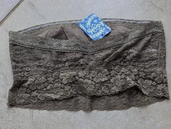 Brand New Stretch Lace Bandeau - Image 4