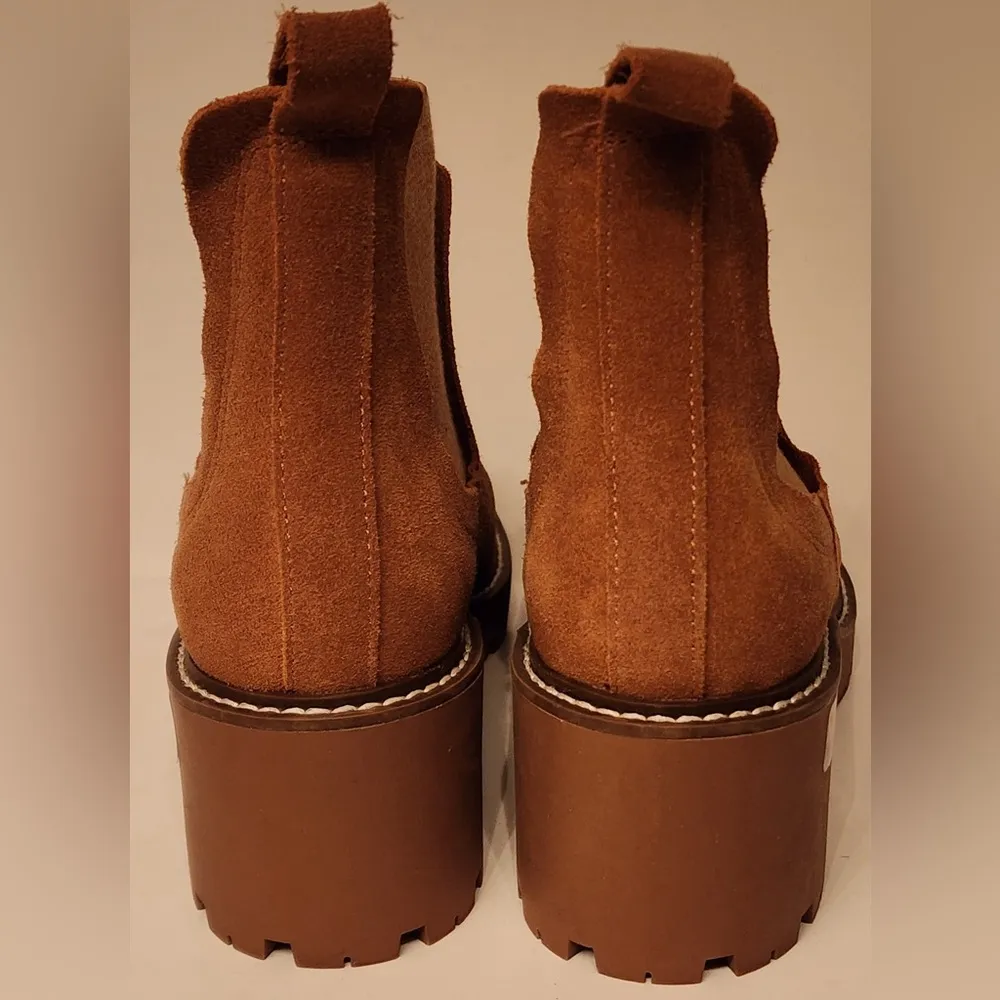 Aqua College Demi Suede Lug Sole Women’s Chelsea Boots Brown Size 6.5 Tan - Image 5