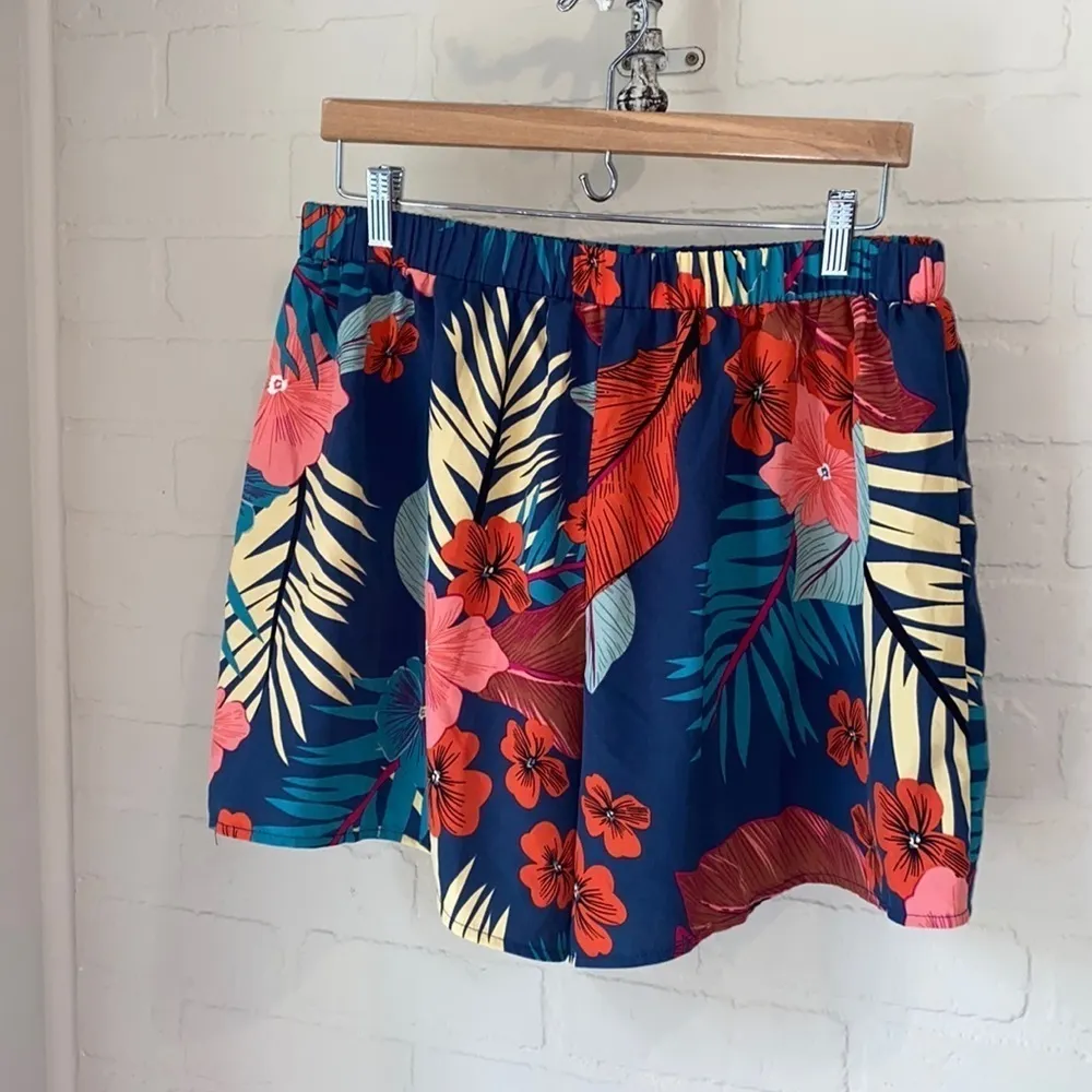 Shein tropical shorts 2xl curve‎ floral pull on - Image 5