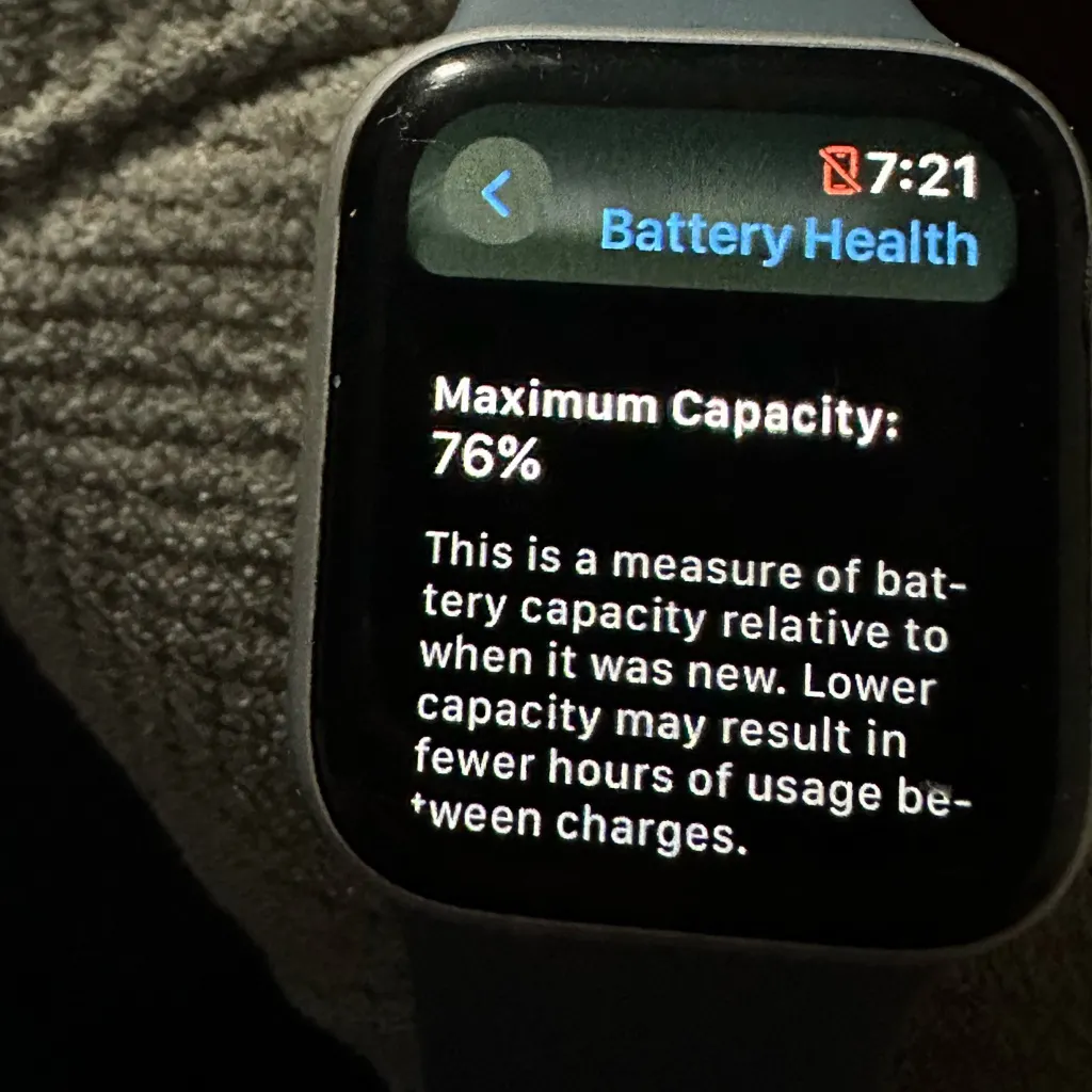 Apple Watch Series 5 GPS, aluminum case, 40mm case
WIFI ONLY - Image 4