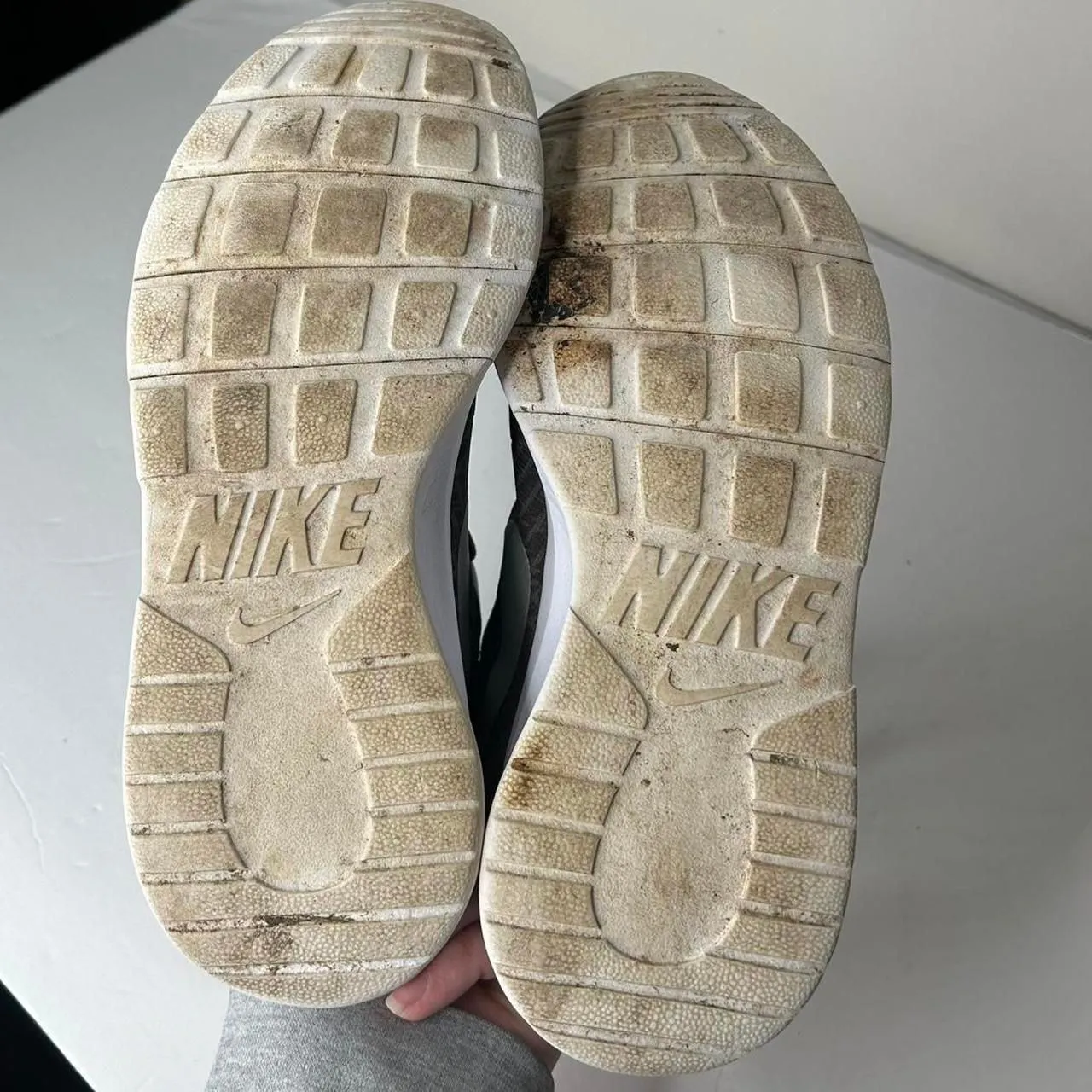 Nike Grey & Pink  athletic shoes . Size US 7Y or 8.5 women’s - Image 7