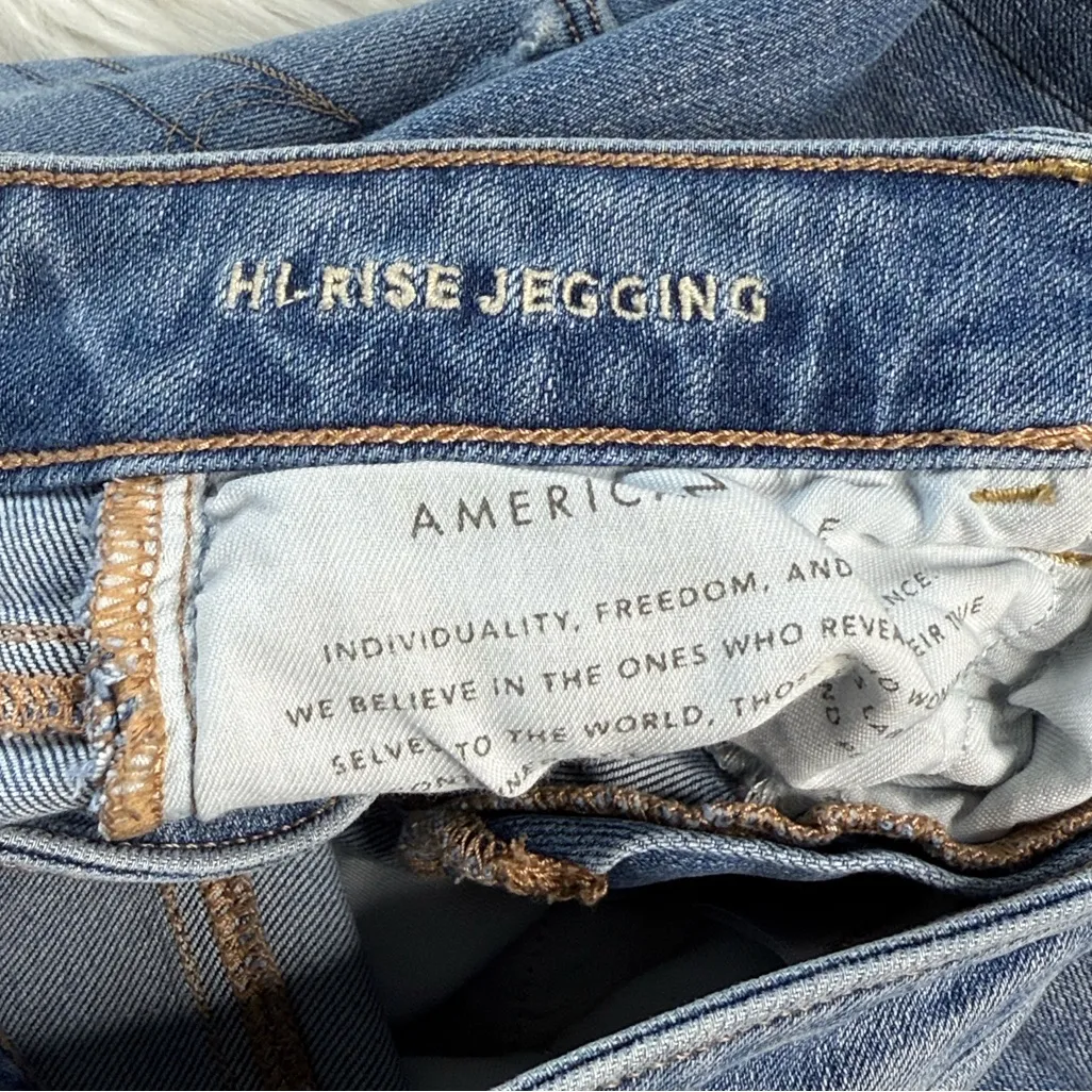 American Eagle Distressed Hi Rise Jeggings - Image 3