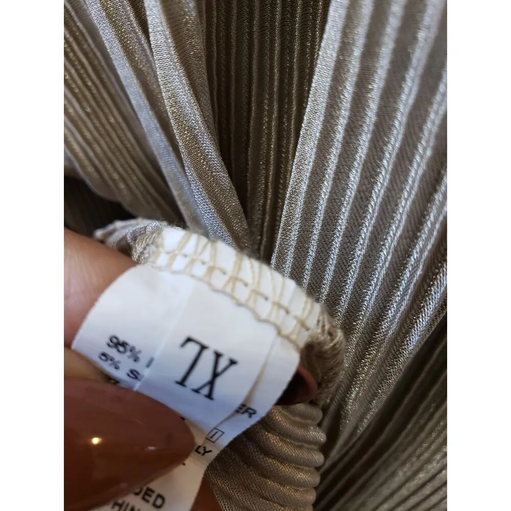 Champagne Pleated Lounge Set 2 - Image 4