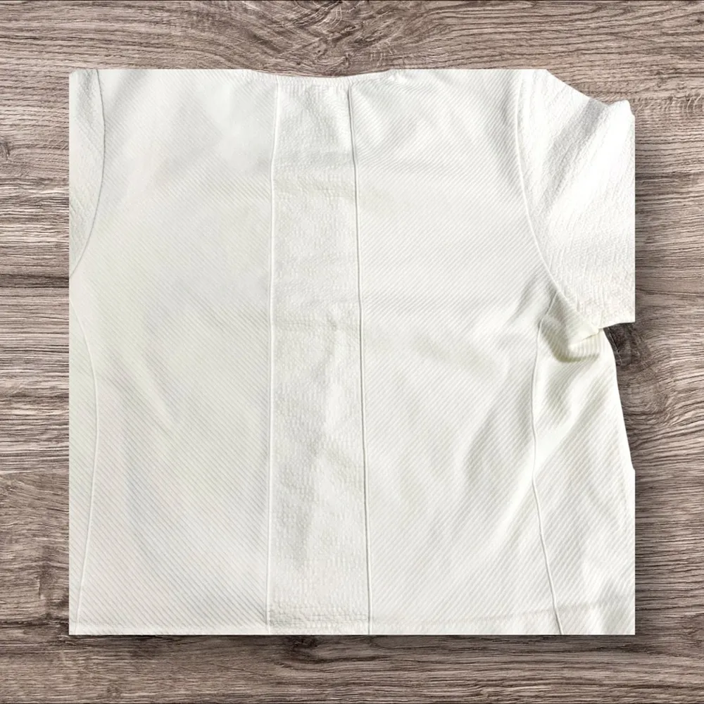 ATHLETA SHORTCUT CROP TEE bright white FITTED shirt top t-shirt S - Image 6