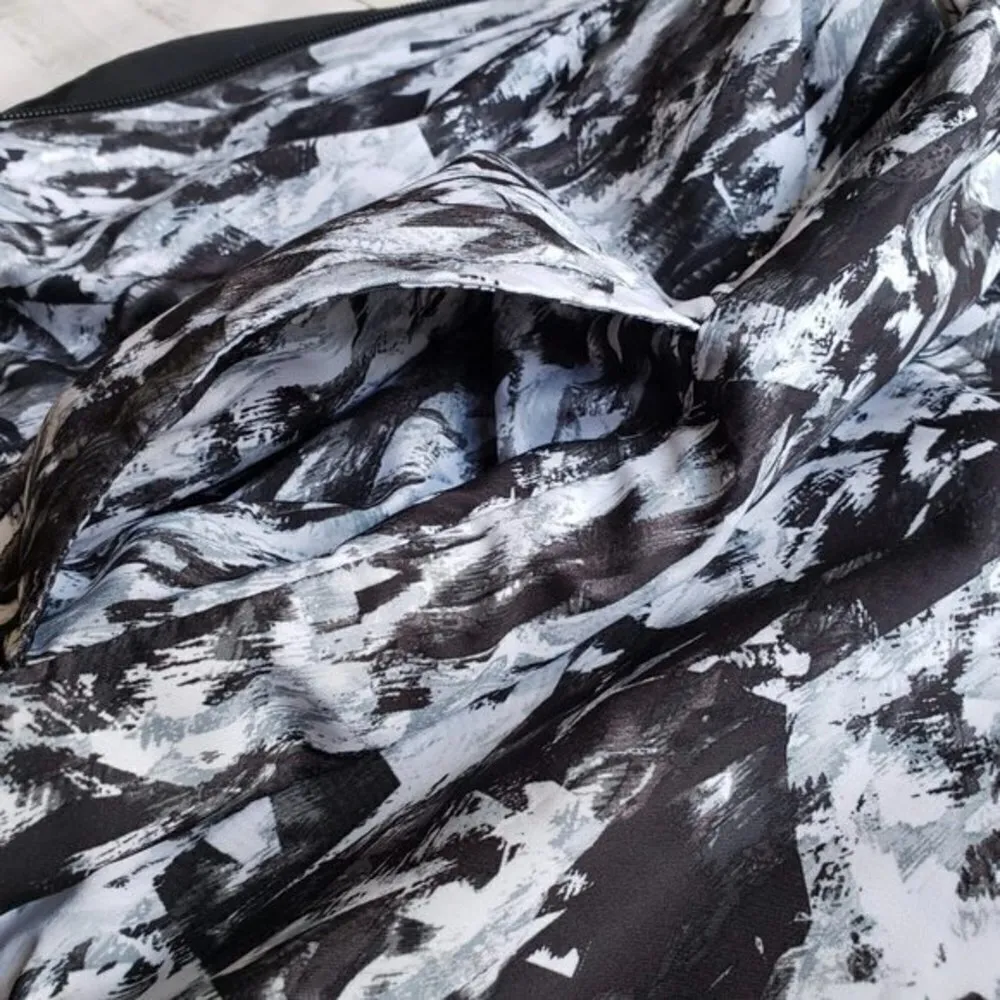 Nike Women's Reversible Windbreaker Bomber Jacket Size L NWOT - Image 6