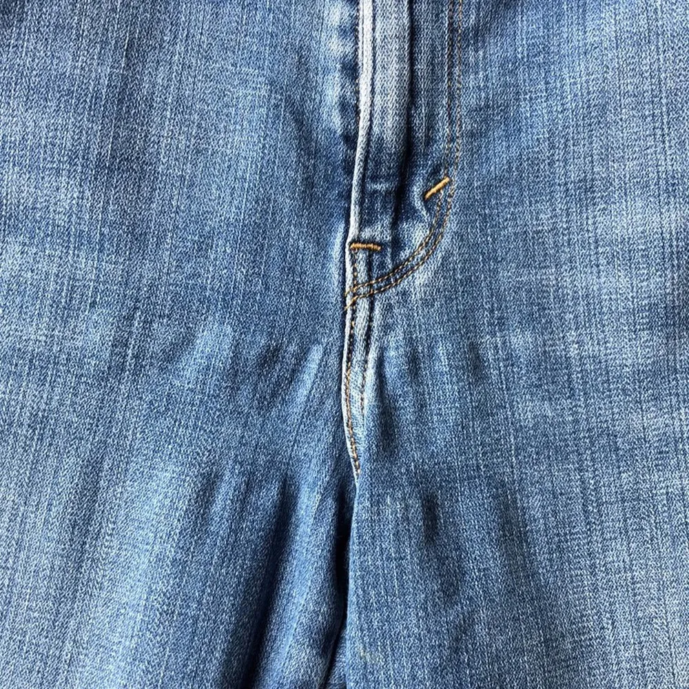 Levi's Light Wash Denim Jean Shorts Size 12 - Image 2