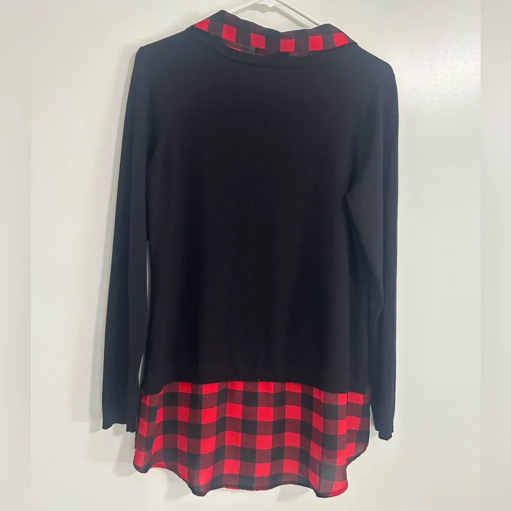 Adrianna Papell elegant pullover,Used excellent condition. Size M. - Image 2