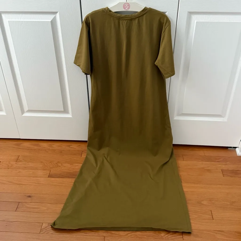 The Frankie Shop Maya Cotton Jersey Maxi T-shirt Dress in Olive Green - Image 4