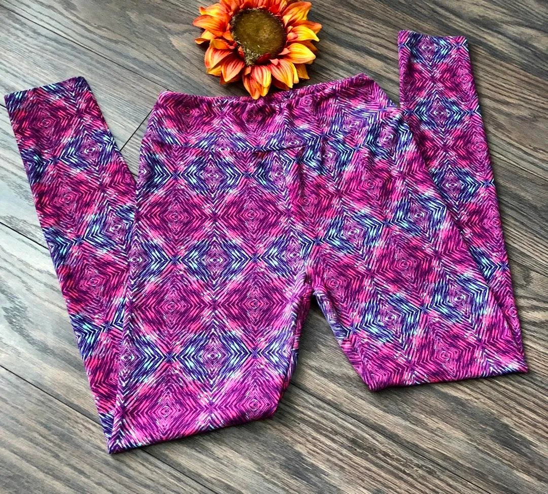 Bright Diamond Aztec Print Leggings OS - Image 3