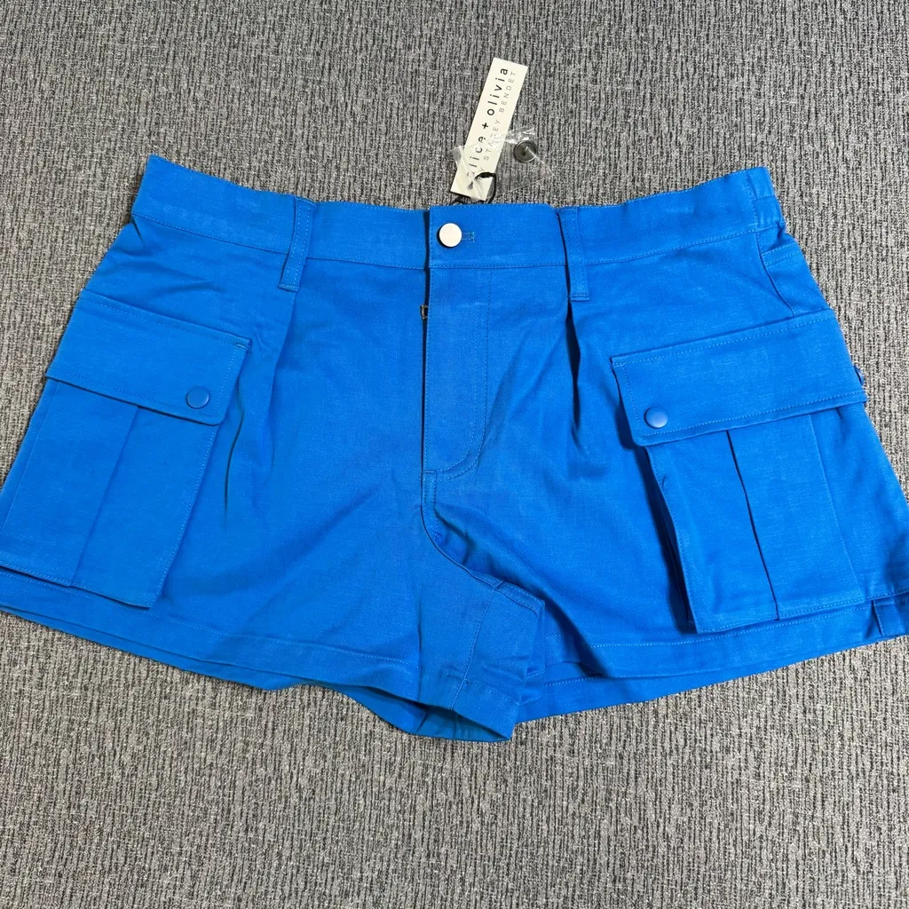 Alice + Olivia Women’s Jolette Cargo Shorts - Image 4