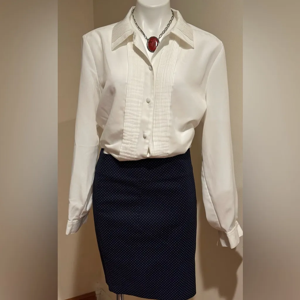 CYNTHIA ROWLEY Dark Blue White Poke Dote Mini Pencil Skirt Closure Zip In Back. - Image 2