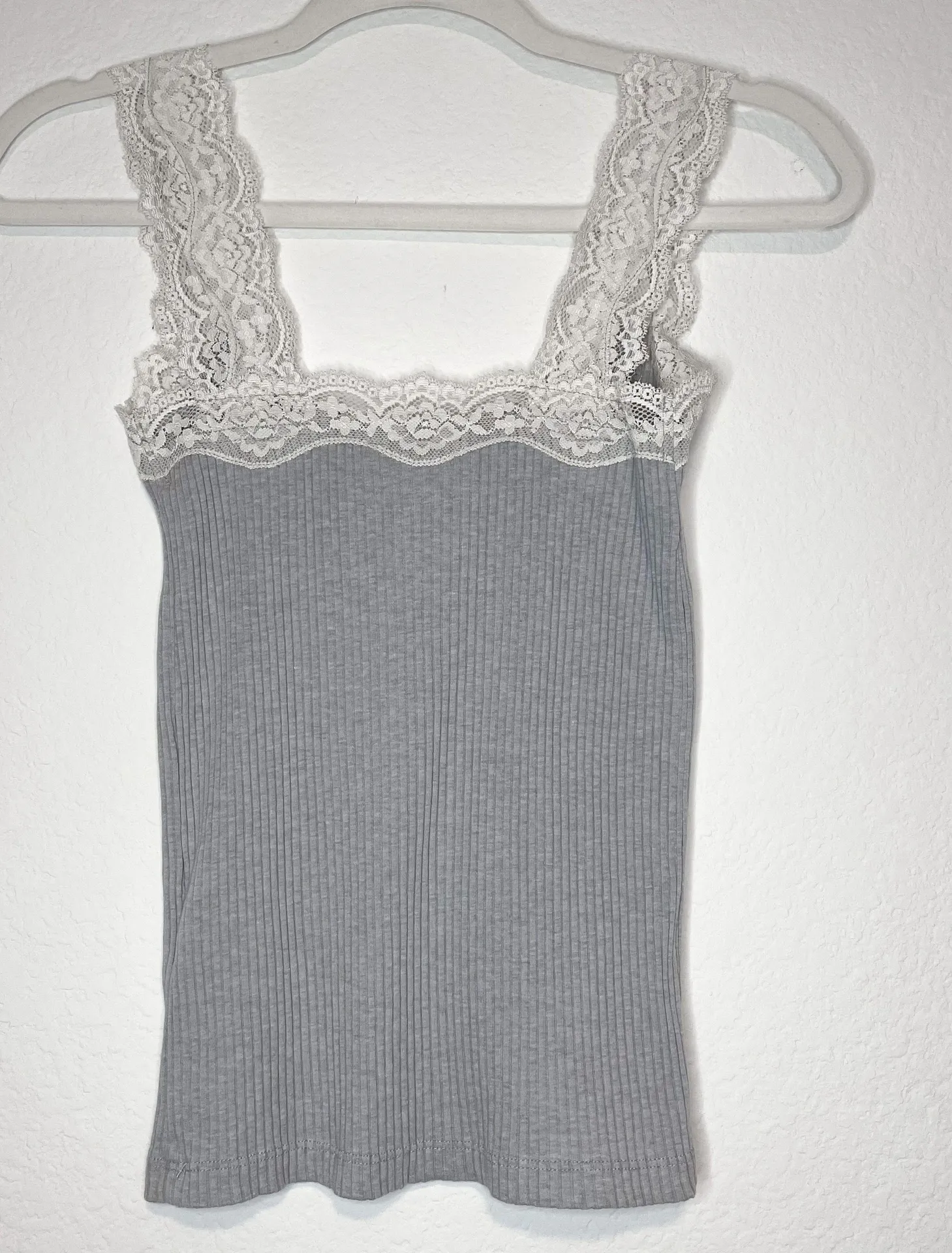 Light Grey Ribbed Lace Trim Tank Top - Image 6