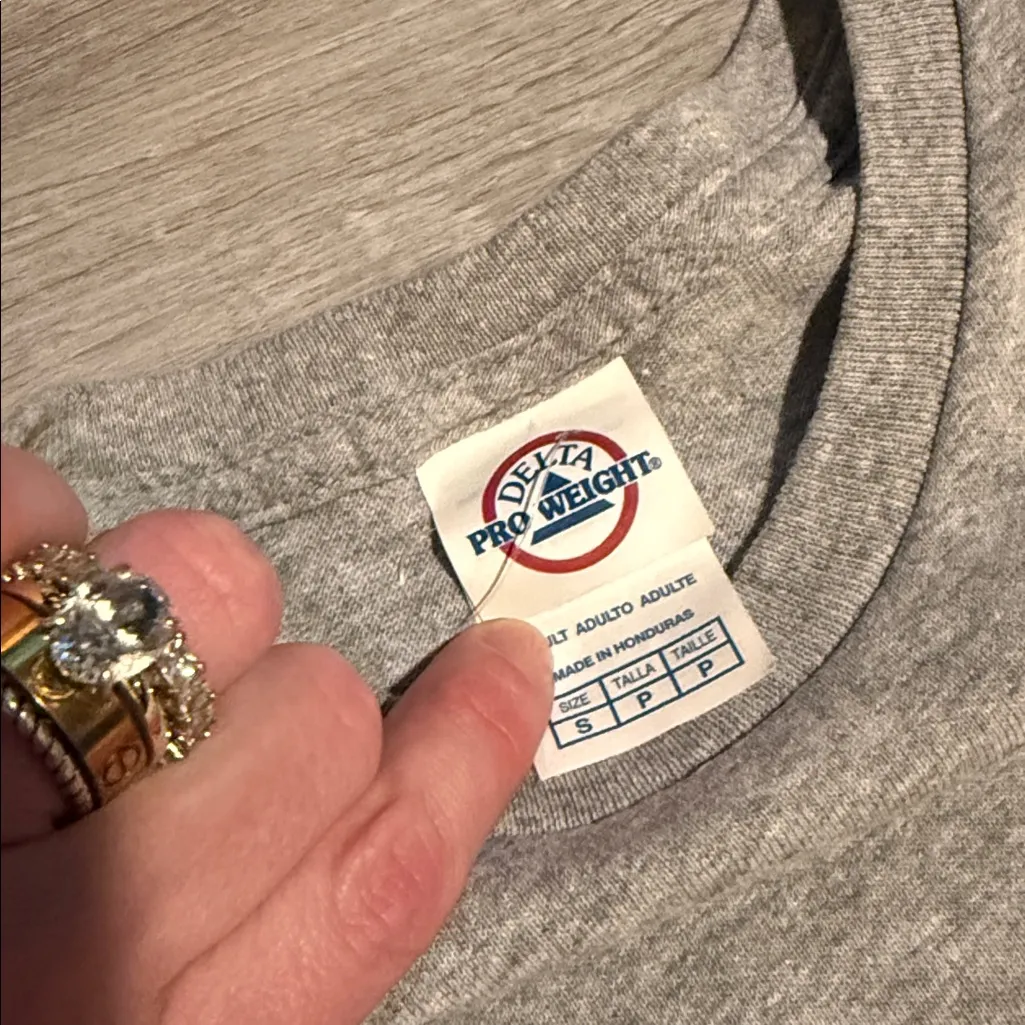 🖤NWOT•Woman’s MTV Graphic TeeShirt•Size:Small🖤 Gray - Image 3