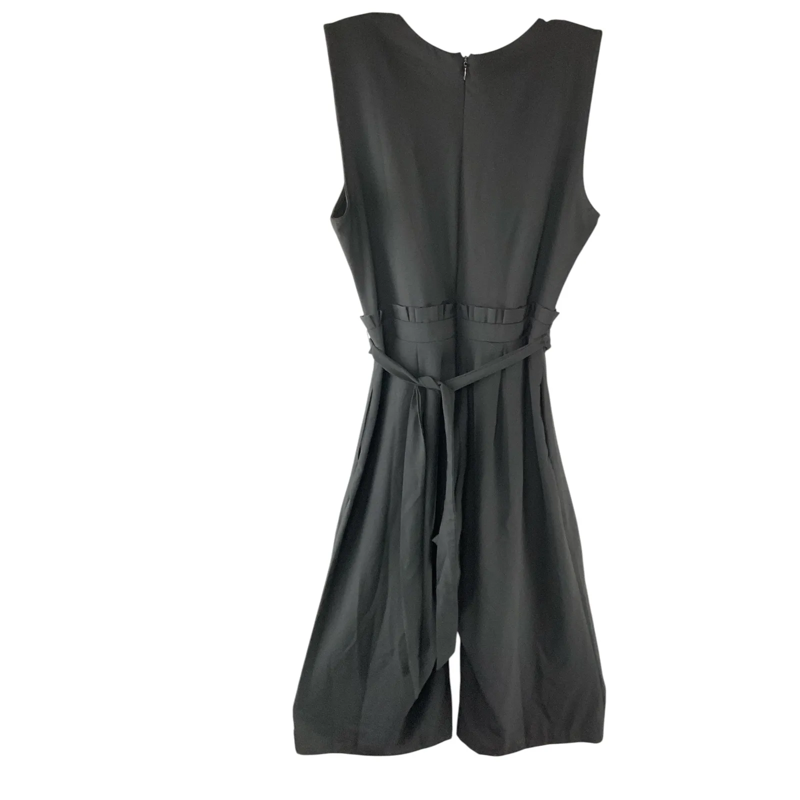 ECI New York Black Sleeveless V - Image 3