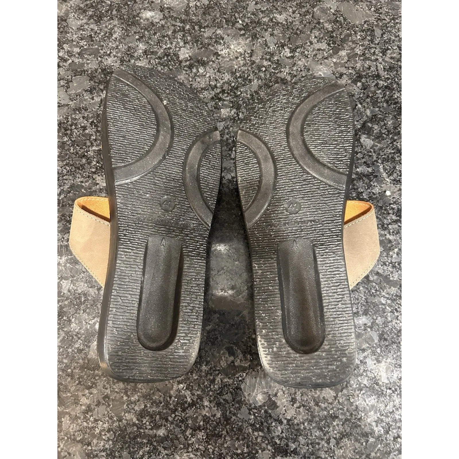 Aerothotic Arch Support Flip Flops Sandals Split Toe Beige Black Size 41 US 10 - Image 6