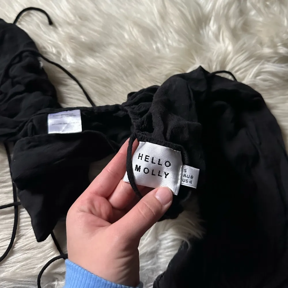 HELLO MOLLY Jordan Crop Top In Black - Image 10