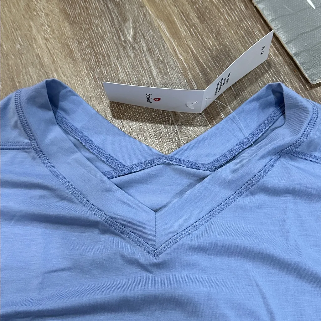 Long sleeve v neck workout tshirts. Loose fit yoga shirts casual lounge XS - Image 2