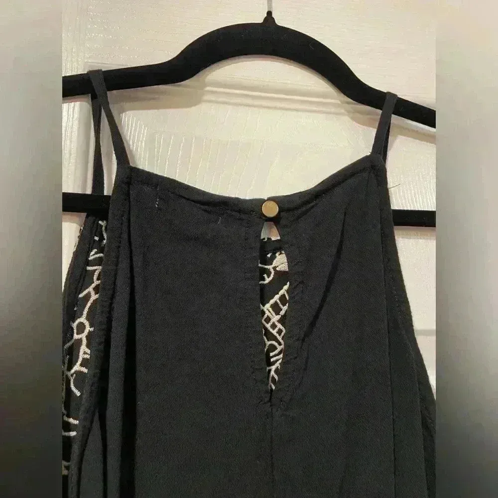 Eyeshadow Black Flowy Floral Embroidered Cream Tanks Top Keyhole Back Size L - Image 6