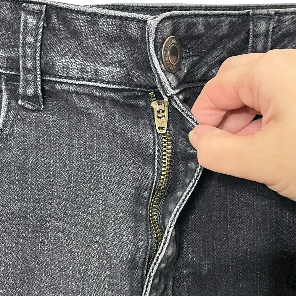 American Eagle Black Frayed Lace Midi AE Denim Jean Shorts Women’s Size 8 - Image 7