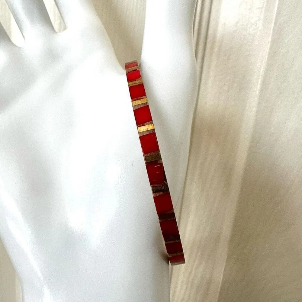 Red and gold tone brass bangle bracelet - Image 10