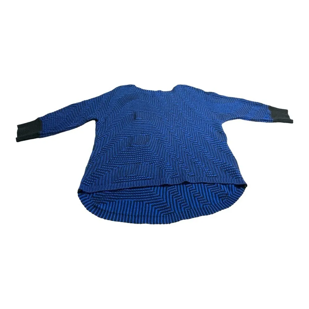 Blue and Black zigzag pattern cropped sleeve sweater size L Size L - Image 5
