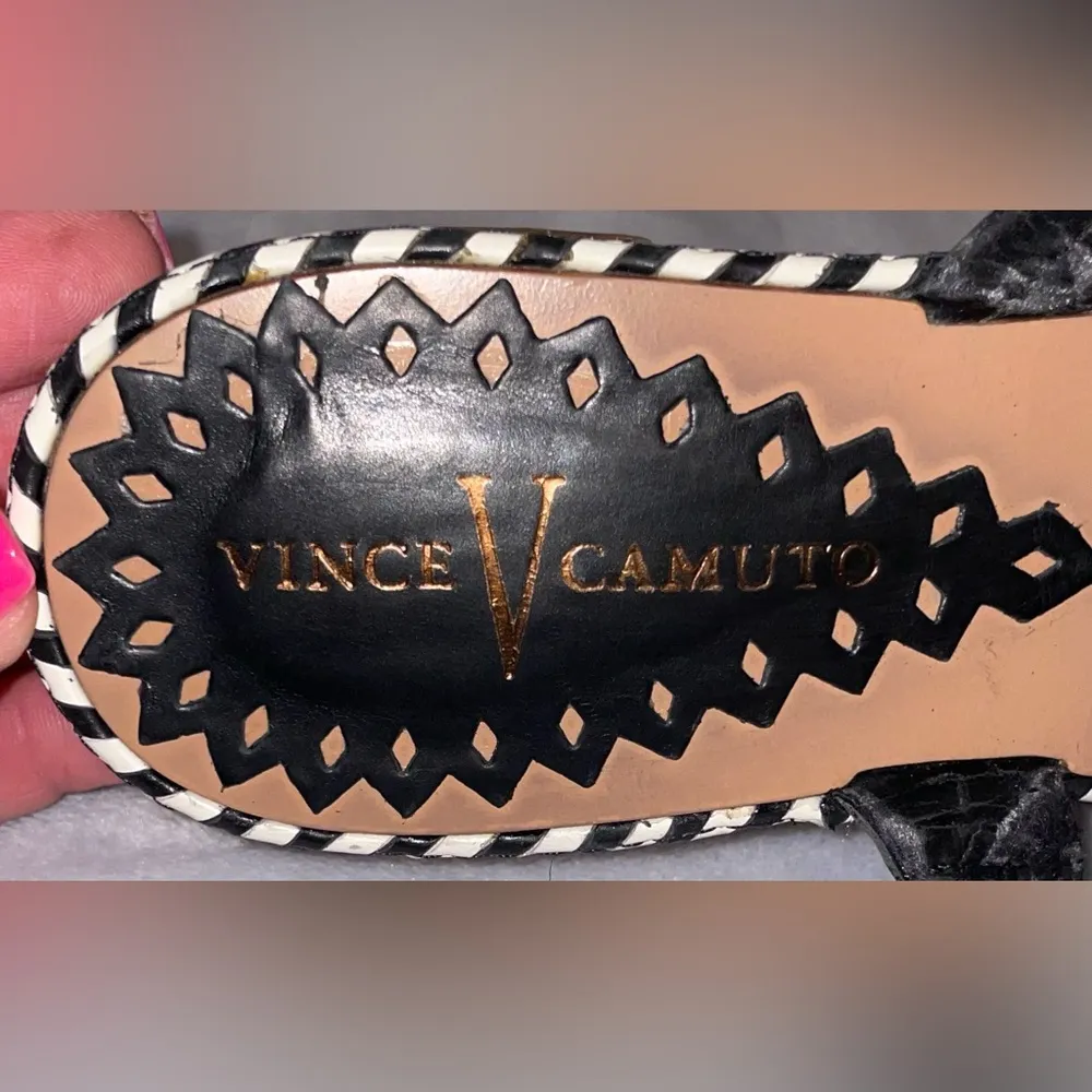 Vince Camuto Black/Silver Flip Flop Sandals Made In Brazil Size 6.5 - Image 8