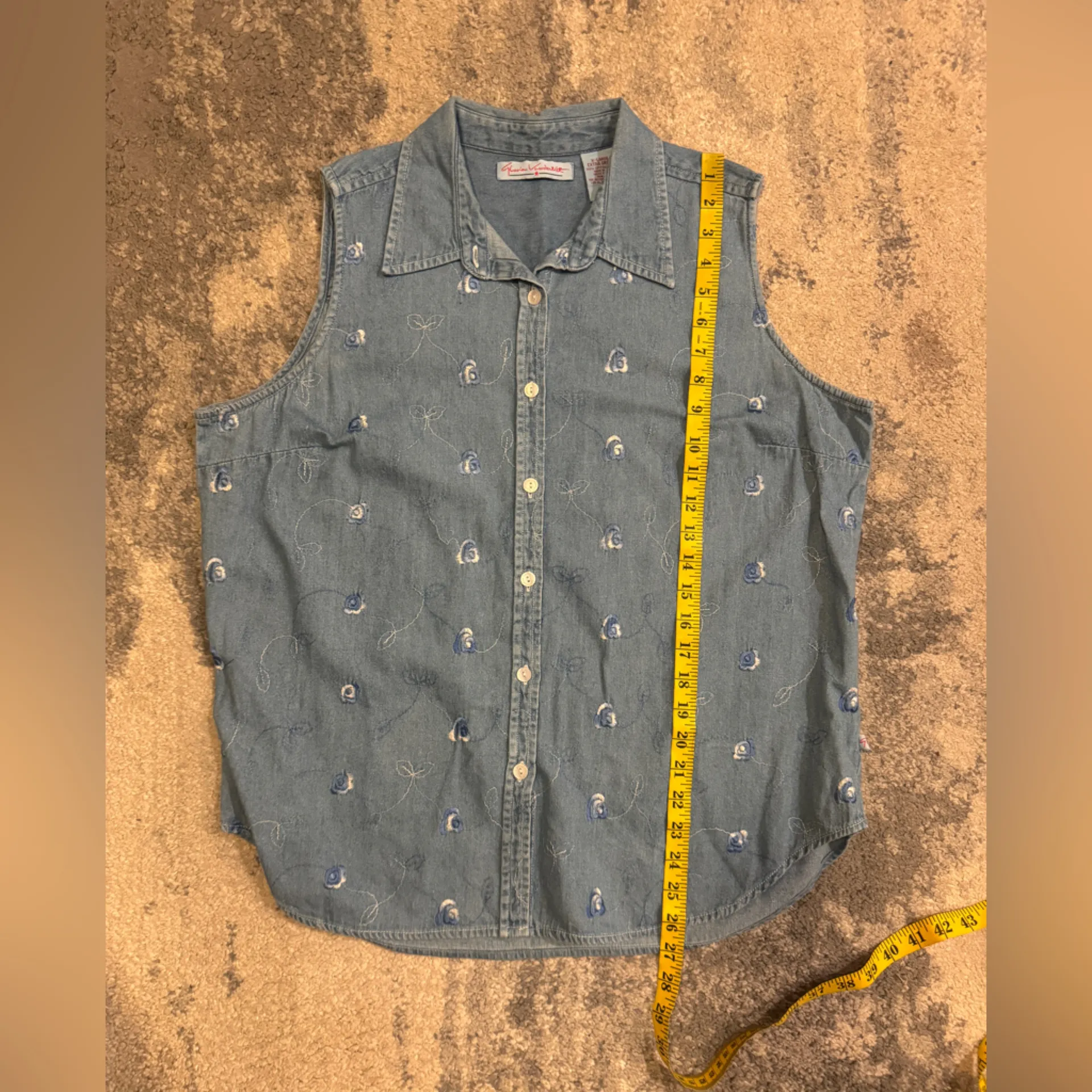 Women’s Gloria Vanderbilt Denim Button Up Top - Image 5