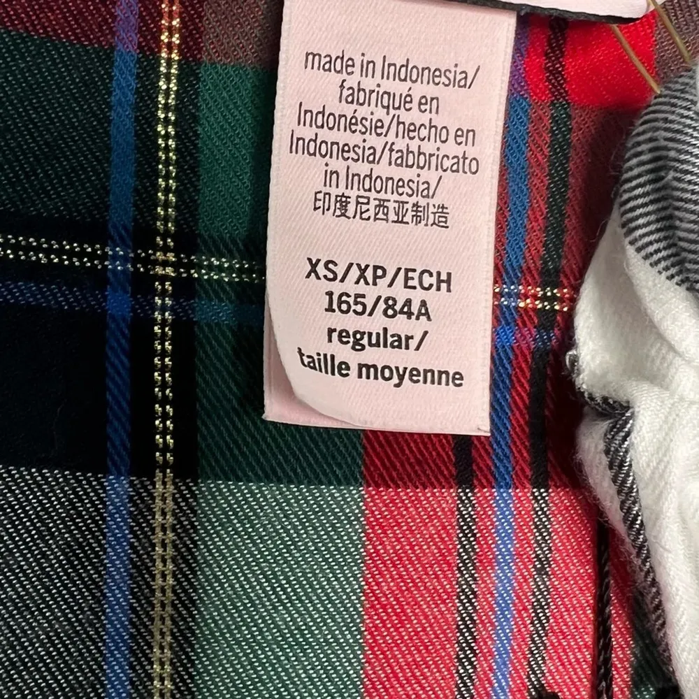 Victoria’s Secret Plaid Pajama Top With Matching Scrunchie XS - Image 10