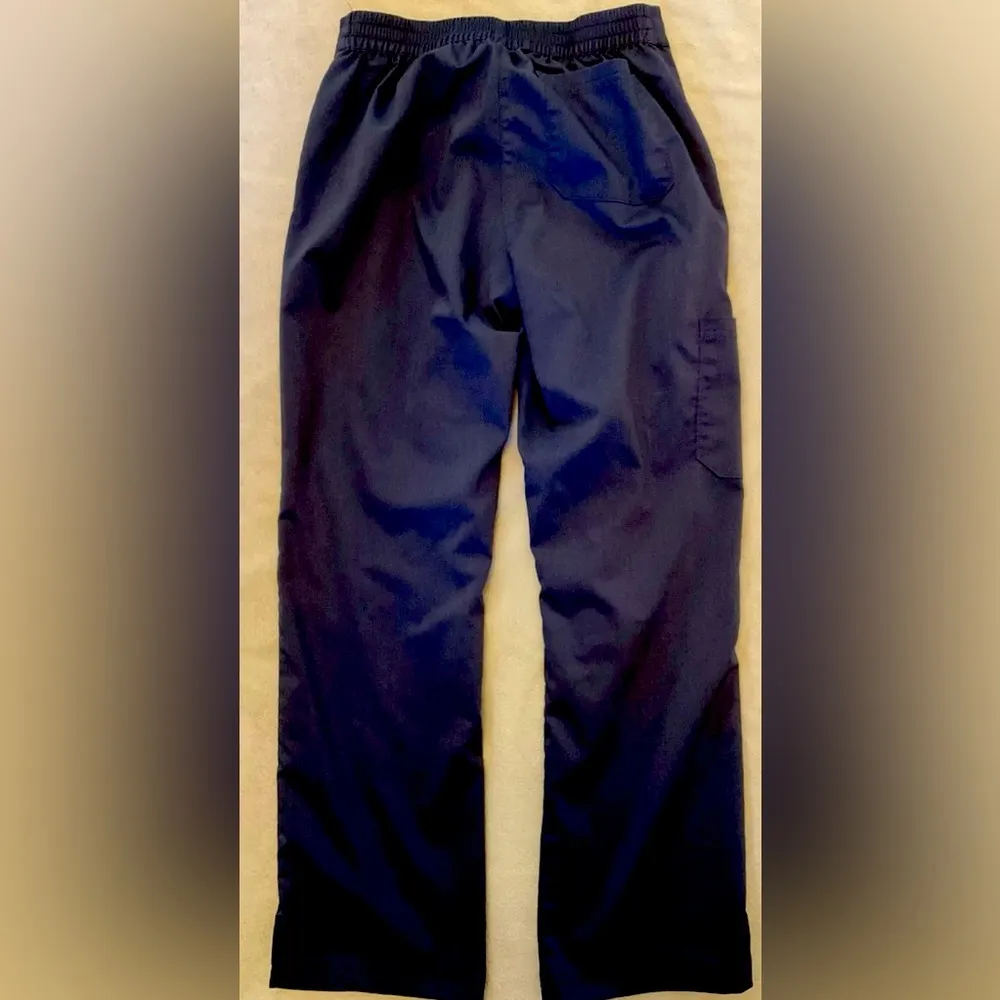 Scrubology Women's Black Drawstring Cargo Pants And Elastic Waust - Image 4